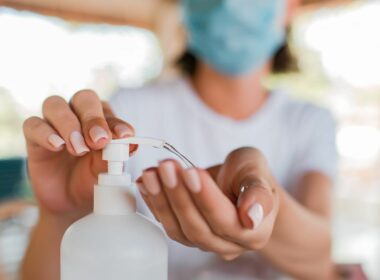 Foto de Farmacia Torres vaticina que se seguirá usando gel