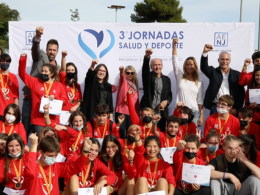Foto de Entrega de medallas y diploma a los participantes de las 3as